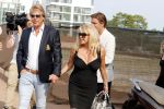 Amsterdam 6 juli 2018
Gordon viert zijn 50e verjaardag bij de Harbour Club en gaat daarna varen met de roze MS de Jordaan. Patricia Paay met haar man Robert