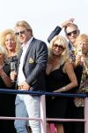 Amsterdam 6 juli 2018
Gordon viert zijn 50e verjaardag bij de Harbour Club en gaat daarna varen met de roze MS de Jordaan. Patricia Paay met haar man Robert