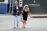 Amsterdam 6 juli 2018
Gordon viert zijn 50e verjaardag bij de Harbour Club en gaat daarna varen met de roze MS de Jordaan. patricia Paay met man Robert