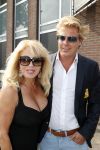 Amsterdam 6 juli 2018
Gordon viert zijn 50e verjaardag bij de Harbour Club en gaat daarna varen met de roze MS de Jordaan. Patricia Paay met haar man Robert