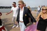 Amsterdam 6 juli 2018
Gordon viert zijn 50e verjaardag bij de Harbour Club en gaat daarna varen met de roze MS de Jordaan. Patricia Paay met haar man Robert