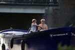 Amsterdam 23 juli 2018
Prins Bernhard jr aan het varen met zijn waterdream en 2 kinderen van hem.