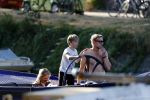 Amsterdam 23 juli 2018
Prins Bernhard jr aan het varen met zijn waterdream en 2 kinderen van hem.