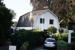 Hilversum 29 juni 2018
Mabel Wisse Smit heeft voor haar moeder een huis gekocht naast de begraafplaats in Hilversum.