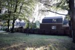 Hilversum 29 juni 2018
Mabel Wisse Smit heeft voor haar moeder een huis gekocht naast de begraafplaats in Hilversum.
