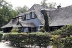 Maarssen Blaricum 7 juli 2018
Berend Boudewijn gaat wandelen bij de Maarsenveense Plassen en daarna rijdt hij naar het Ter Gooi ziekenhuis waar hij zijn vrouw Martine Bijl ophaalt. Daarna gaan ze lunchen bij restaurant de Goede Gooijer.