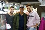 Amsterdam 9 juli 2018
Cris de Ravallet met Ruud Gullit en â€¦ in Pirex stand op de modefabriek.