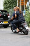 Amsterdam 18 juli 2018
Ruud Gullit en Karin de Rooij op scooter