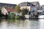 Weesp 4 juli 2018
Sara Kroos haar huis / huizen (de 2 linker) aan de vecht in Weesp