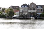 Weesp 4 juli 2018
Sara Kroos haar huis / huizen (de 2 linker) aan de vecht in Weesp