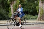 Amsterdam 6 juli 2018
Sascha Visser op de fiets in amsterdam zuid.