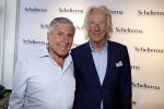 Amsterdam 7 juli 2018
Boekpresentatie Sjaak Swart bij Scheltema. Freek de Jonge reikt het eerste boek uit
