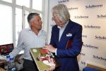 Amsterdam 7 juli 2018
Boekpresentatie Sjaak Swart bij Scheltema. Freek de Jonge reikt het eerste boek uit