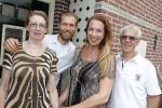 Hem 22 juli 2018
Veiling kleding en inboedel van Imca Marina . Imca gaat verhuizen en heeft daar niet voldoende ruimte. Susan Dijkhuijsen met familie