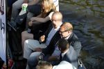 Amsterdam 29 juni 2018
Forum voor Democratie van Thierry Baudet varen met relaties door de grachten van Amsterdam . oa aanwezig Matthijs Albers Jort kelder (met eigen boot) Alwien Tulner Mat Herben Theo Hiddema en Ebru Umar.