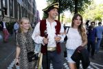 Amsterdam 29 juni 2018
Forum voor Democratie van Thierry Baudet varen met relaties door de grachten van Amsterdam . oa aanwezig Matthijs Albers Jort kelder (met eigen boot) Alwien Tulner Mat Herben Theo Hiddema en Ebru Umar.