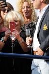 Amsterdam 6 juli 2018
Gordon viert zijn 50e verjaardag bij de Harbour Club en gaat daarna varen met de roze MS de Jordaan. Tineke de Nooij