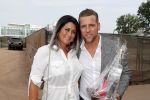 Amsterdam 6 juli 2018
Gordon viert zijn 50e verjaardag bij de Harbour Club en gaat daarna varen met de roze MS de Jordaan. Wesley Klein met zijn vrouw