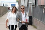 Amsterdam 6 juli 2018
Gordon viert zijn 50e verjaardag bij de Harbour Club en gaat daarna varen met de roze MS de Jordaan. Wesley Klein met zijn vrouw