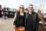 Amsterdam 6 juli 2018
Gordon viert zijn 50e verjaardag bij de Harbour Club en gaat daarna varen met de roze MS de Jordaan. William Rutten met zwangere vrouw