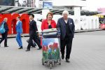 Amsterdam, 25 Juni 2018 
Schiphol.
Willirord Frequin met zijn vriendin Gesina Lodewijkxs
 voor vertrek voor een nieuw TV programma voor 4 weken.