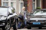 Amsterdam 11 juli 2019
Eva Jinek wordt door taxi thuis opgehaald om naar studio gebracht te worden.