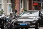 Amsterdam 11 juli 2019
Eva Jinek wordt door taxi thuis opgehaald om naar studio gebracht te worden.