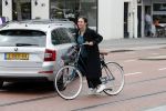 Amsterdam 6 juli 2019
In de v Eeghenstraat is er een bom af gegaan. Leco v Zadelhoff woont er bijna naast. Femke Halsema kwam op de fiets kijken.