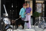 Amsterdam 30 juli 2019
Frank en Rogier ( Paleis voor een prikkie) met hun honden op de cornelis schuytstraat.