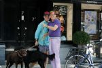 Amsterdam 30 juli 2019
Frank en Rogier ( Paleis voor een prikkie) met hun honden op de cornelis schuytstraat.