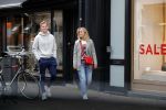 Amsterdam 3 juli 2019
Frenkie de Jong met zijn vriendin Mikky Kiemeney op de PC Hooftstraat. Frenkie draagt kleding van het merk van zijn vriendin.