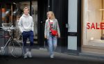Amsterdam 3 juli 2019
Frenkie de Jong met zijn vriendin Mikky Kiemeney op de PC Hooftstraat. Frenkie draagt kleding van het merk van zijn vriendin.