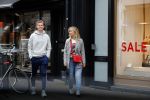 Amsterdam 3 juli 2019
Frenkie de Jong met zijn vriendin Mikky Kiemeney op de PC Hooftstraat. Frenkie draagt kleding van het merk van zijn vriendin.