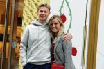 Amsterdam 3 juli 2019
Frenkie de Jong met zijn vriendin Mikky Kiemeney op de PC Hooftstraat. Frenkie draagt kleding van het merk van zijn vriendin.