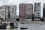 Amsterdam 21 juli 2019
Gaby Blaaser heeft een huis/ appartement in het cenytrum van Amsterdam.
Eronder zit een grote parkeerplaats.