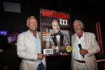Amsterdam 16 juli 2019
Presentatie Amsterdam XXXL met Gordon op de cover. Gordon met Mark Teurlings en Gimena