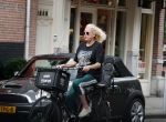Amsterdam 7 juli 2019
Karin Swerink op de fiets in Amsterdamm zuid