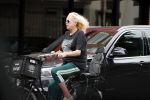 Amsterdam 7 juli 2019
Karin Swerink op de fiets in Amsterdamm zuid