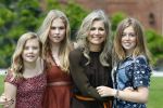 Den Haag 19 juli 2019
Jaarlijkse fotouurtje in de thuisn van Huis ten Bosch . Aanwezig Koning Willem Alexander Koningin Maxima Prinses Amalia Alexia en Ariane.