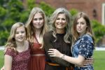 Den Haag 19 juli 2019
Jaarlijkse fotouurtje in de thuisn van Huis ten Bosch . Aanwezig Koning Willem Alexander Koningin Maxima Prinses Amalia Alexia en Ariane.