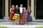Den Haag 19 juli 2019
Jaarlijkse fotouurtje in de thuisn van Huis ten Bosch . Aanwezig Koning Willem Alexander Koningin Maxima Prinses Amalia Alexia en Ariane.