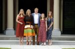 Den Haag 19 juli 2019
Jaarlijkse fotouurtje in de thuisn van Huis ten Bosch . Aanwezig Koning Willem Alexander Koningin Maxima Prinses Amalia Alexia en Ariane.