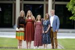 Den Haag 19 juli 2019
Jaarlijkse fotouurtje in de thuisn van Huis ten Bosch . Aanwezig Koning Willem Alexander Koningin Maxima Prinses Amalia Alexia en Ariane.