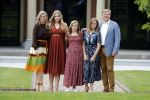 Den Haag 19 juli 2019
Jaarlijkse fotouurtje in de thuisn van Huis ten Bosch . Aanwezig Koning Willem Alexander Koningin Maxima Prinses Amalia Alexia en Ariane.