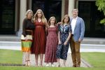 Den Haag 19 juli 2019
Jaarlijkse fotouurtje in de thuisn van Huis ten Bosch . Aanwezig Koning Willem Alexander Koningin Maxima Prinses Amalia Alexia en Ariane.