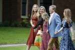 Den Haag 19 juli 2019
Jaarlijkse fotouurtje in de thuisn van Huis ten Bosch . Aanwezig Koning Willem Alexander Koningin Maxima Prinses Amalia Alexia en Ariane.