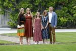 Den Haag 19 juli 2019
Jaarlijkse fotouurtje in de thuisn van Huis ten Bosch . Aanwezig Koning Willem Alexander Koningin Maxima Prinses Amalia Alexia en Ariane.