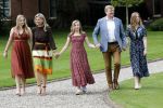 Den Haag 19 juli 2019
Jaarlijkse fotouurtje in de thuisn van Huis ten Bosch . Aanwezig Koning Willem Alexander Koningin Maxima Prinses Amalia Alexia en Ariane.