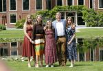 Den Haag 19 juli 2019
Jaarlijkse fotouurtje in de thuisn van Huis ten Bosch . Aanwezig Koning Willem Alexander Koningin Maxima Prinses Amalia Alexia en Ariane.