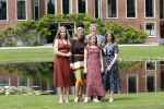 Den Haag 19 juli 2019
Jaarlijkse fotouurtje in de thuisn van Huis ten Bosch . Aanwezig Koning Willem Alexander Koningin Maxima Prinses Amalia Alexia en Ariane.